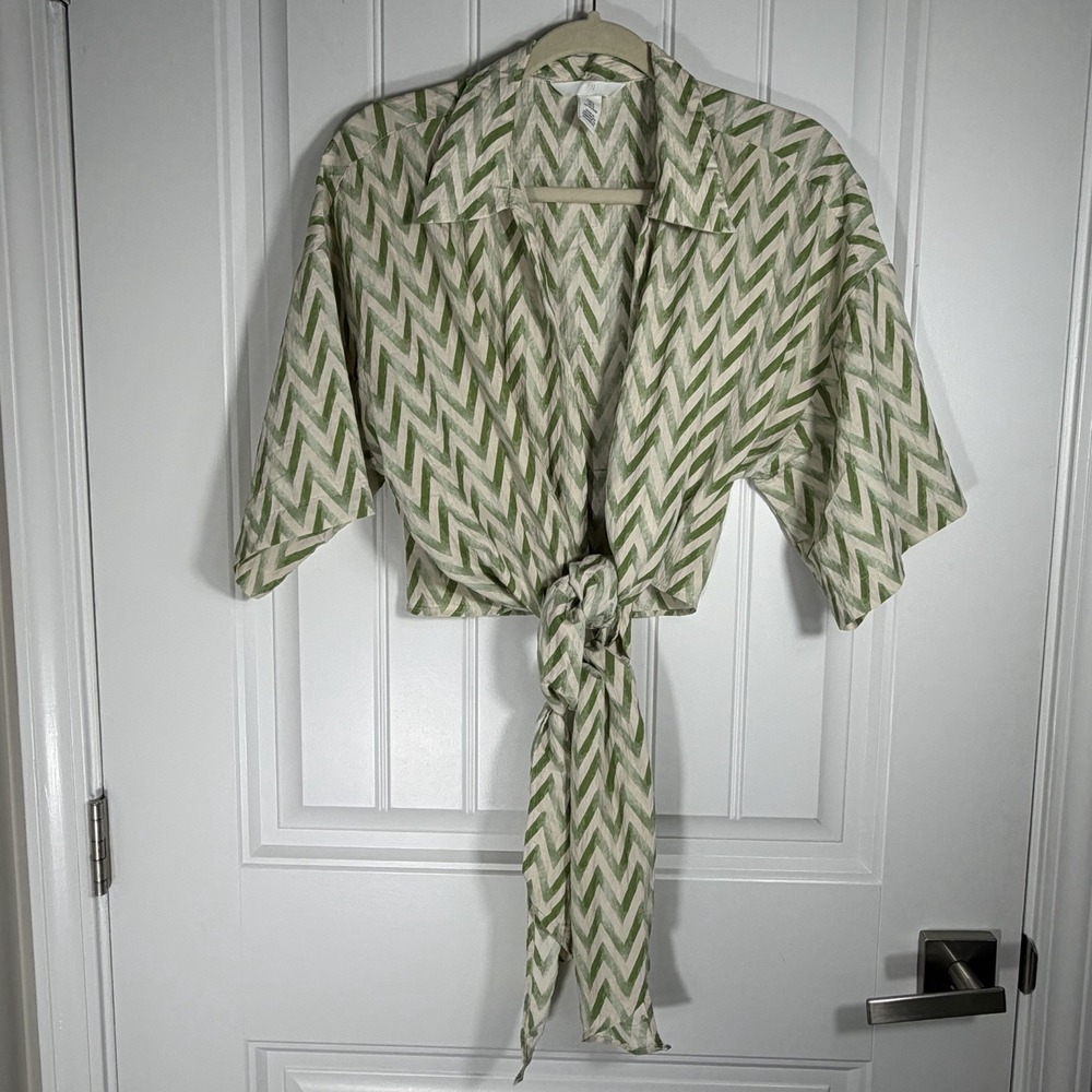 H&M Green Chevron Print Tie Front Crop Blouse Short Sleeve Women's Size Large